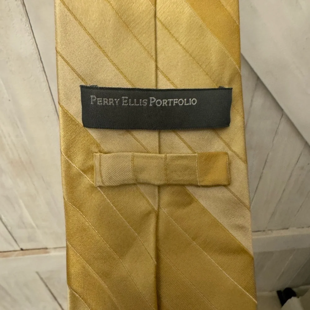 Perry Ellis Portfolio - Gold / Striped - Neck Tie